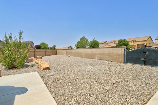 7240 N Tree Line Avenue NW, Albuquerque, NM 87114