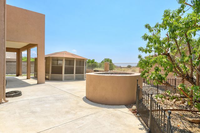 7240 N Tree Line Avenue NW, Albuquerque, NM 87114