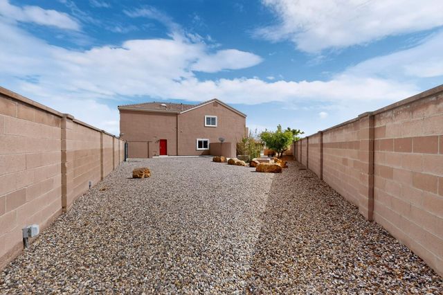 7240 N Tree Line Avenue NW, Albuquerque, NM 87114