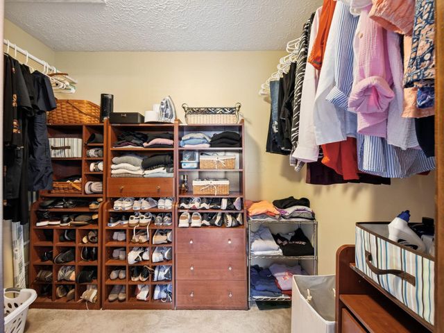 346 Harrogate Court, Westerville, OH 43082