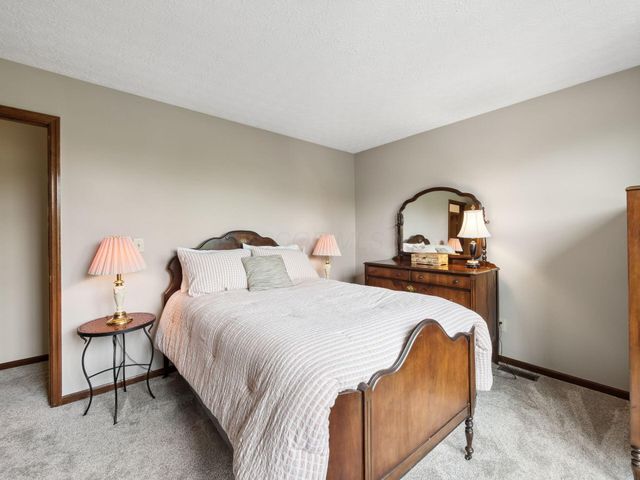346 Harrogate Court, Westerville, OH 43082