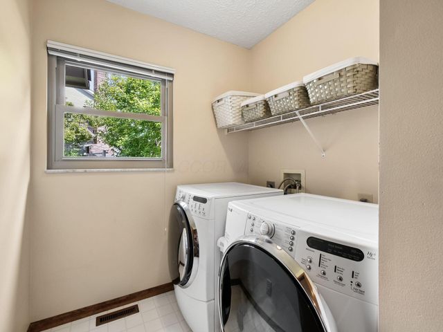 346 Harrogate Court, Westerville, OH 43082