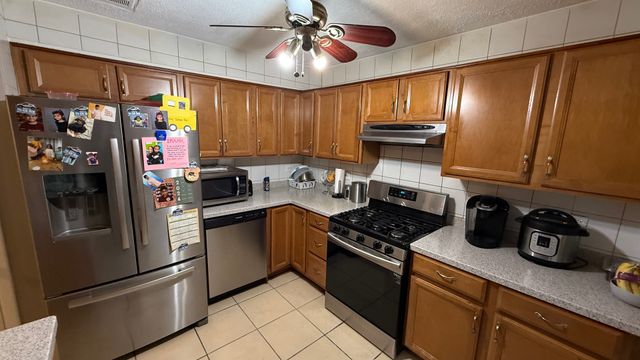 4847 Enfield Avenue C, Skokie, IL 60077