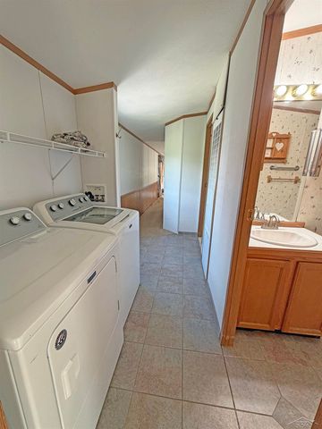 300 E Winegars Road, Hay Twp, MI 48624