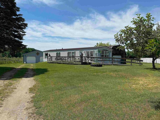 300 E Winegars Road, Hay Twp, MI 48624