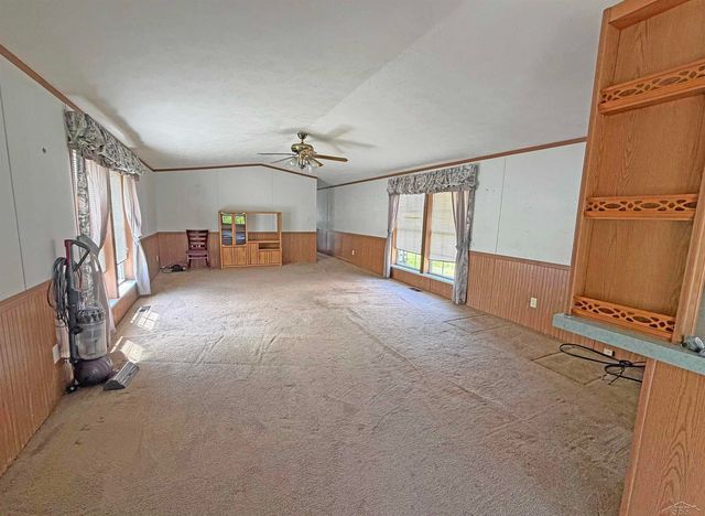 300 E Winegars Road, Hay Twp, MI 48624