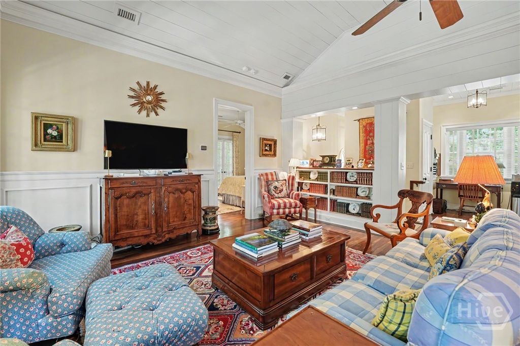 Image 13 of property listing at 466 Belted Kingfisher Lane, Richmond Hill, GA 31324
