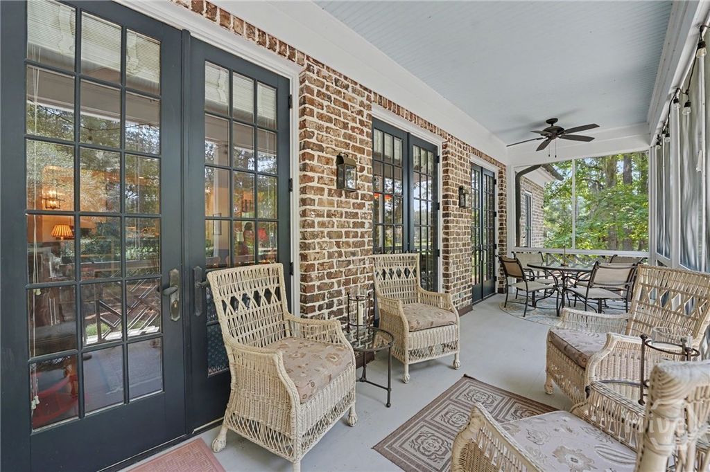 Image 25 of property listing at 466 Belted Kingfisher Lane, Richmond Hill, GA 31324
