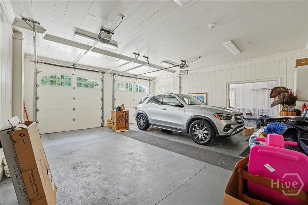 Image 27 of property listing at 466 Belted Kingfisher Lane, Richmond Hill, GA 31324