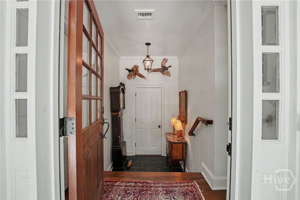 Image 4 of property listing at 466 Belted Kingfisher Lane, Richmond Hill, GA 31324