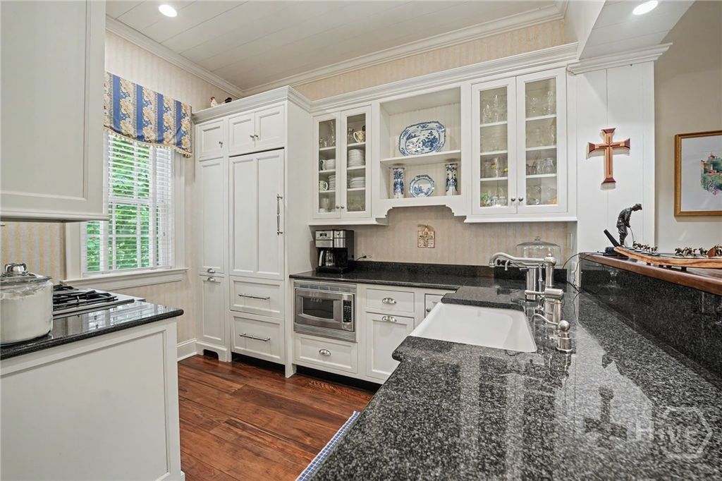 Image 7 of property listing at 466 Belted Kingfisher Lane, Richmond Hill, GA 31324