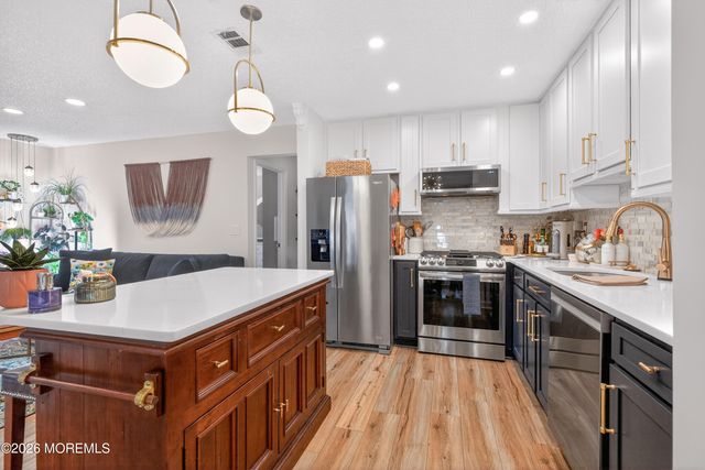 400 Daisy Court, Jackson, NJ 08527