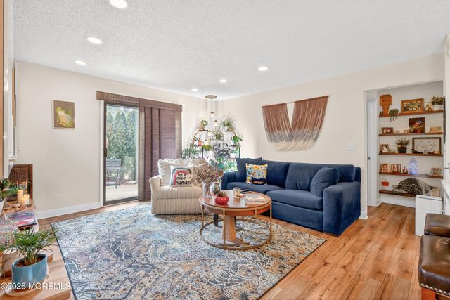 400 Daisy Court, Jackson, NJ 08527