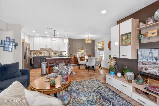 400 Daisy Court, Jackson, NJ 08527