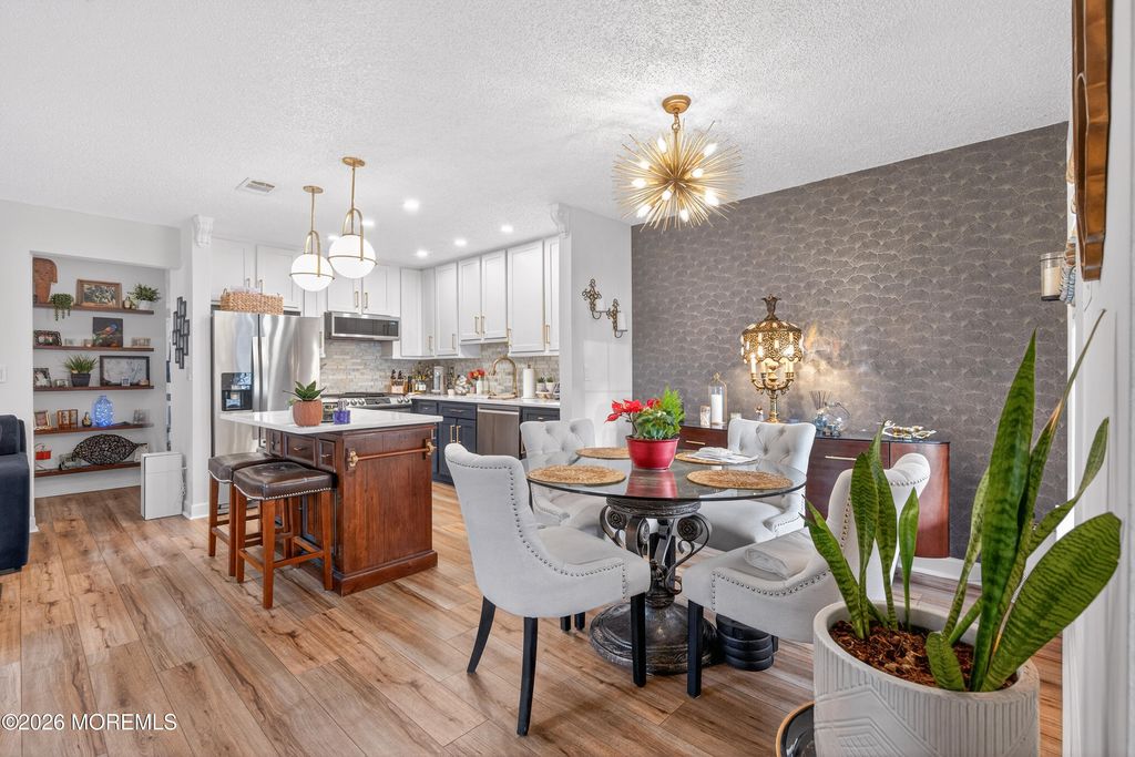 400 Daisy Court, Jackson, NJ 08527