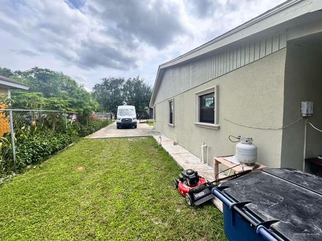 8023 Debby Avenue, Edinburg, TX 78542