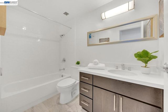 1200 Gough St 3A, San Francisco, CA 94109