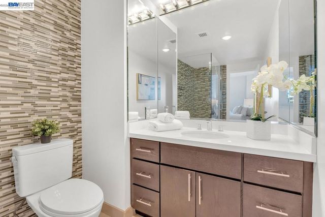 1200 Gough St 3A, San Francisco, CA 94109