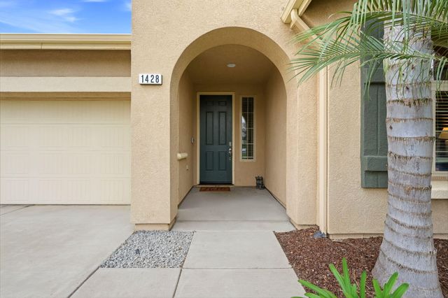 1428 N Leila Street, Visalia, CA 93291