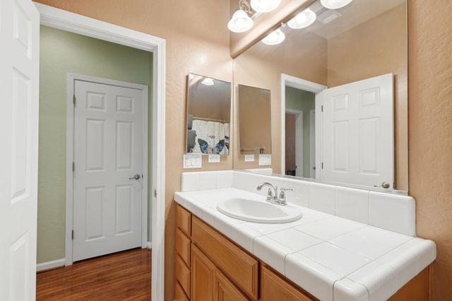 1428 N Leila Street, Visalia, CA 93291