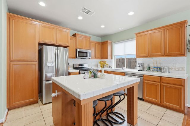 1428 N Leila Street, Visalia, CA 93291