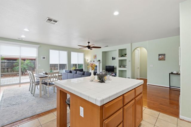 1428 N Leila Street, Visalia, CA 93291