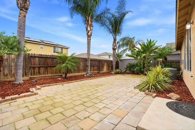 1428 N Leila Street, Visalia, CA 93291