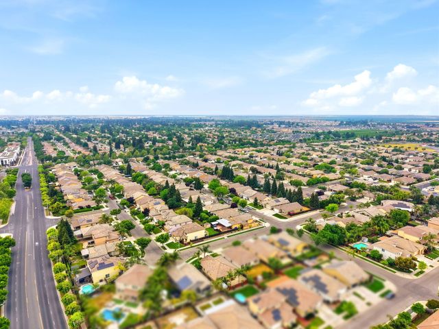 1428 N Leila Street, Visalia, CA 93291