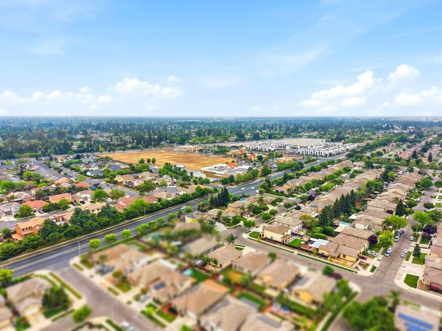 1428 N Leila Street, Visalia, CA 93291