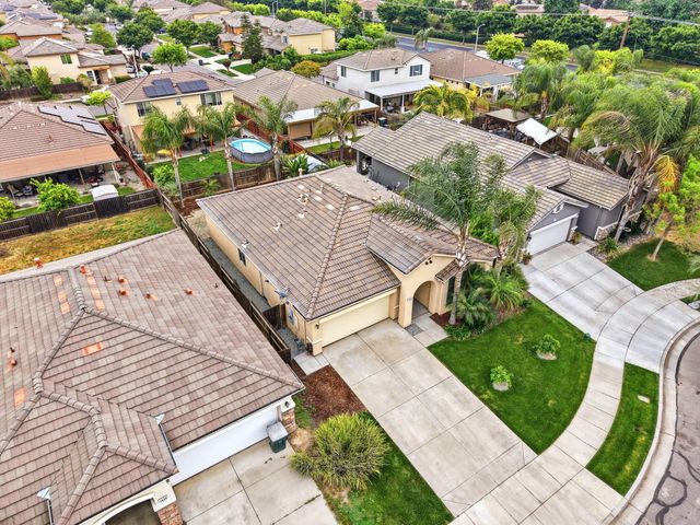 1428 N Leila Street, Visalia, CA 93291