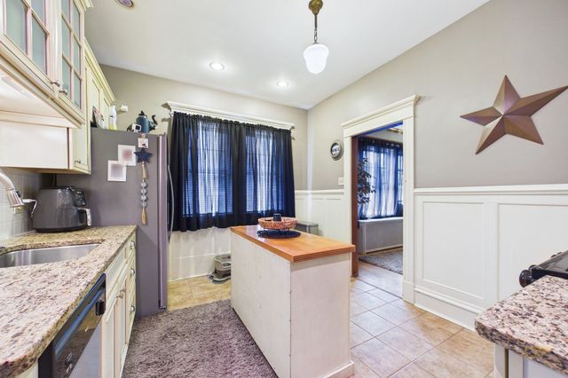 65 Milton St, New Bedford, MA 02740