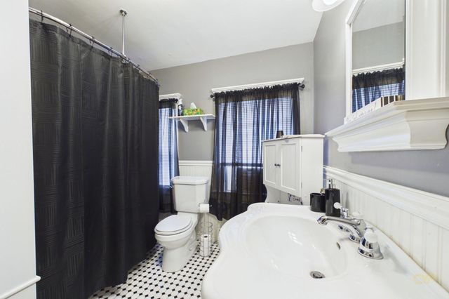 65 Milton St, New Bedford, MA 02740