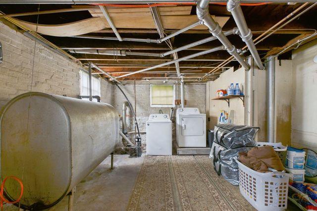 65 Milton St, New Bedford, MA 02740