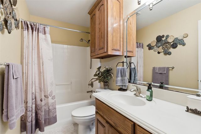 3207 Crossbridge Circle, Granbury, TX 76049