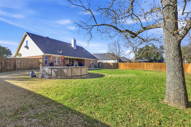 3207 Crossbridge Circle, Granbury, TX 76049