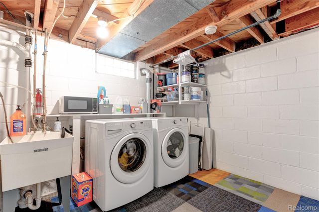 3265 Parker Street, Dearborn, MI 48124