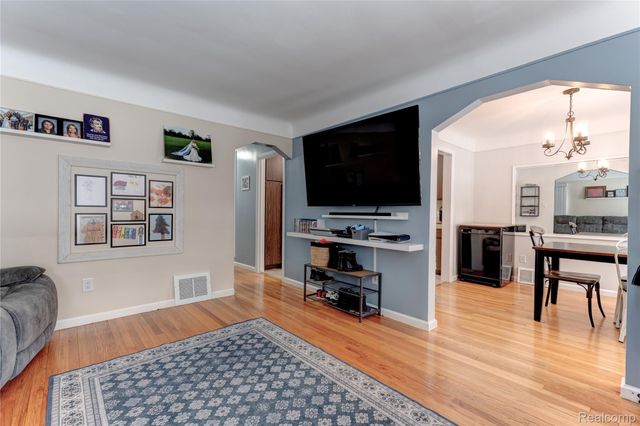 3265 Parker Street, Dearborn, MI 48124