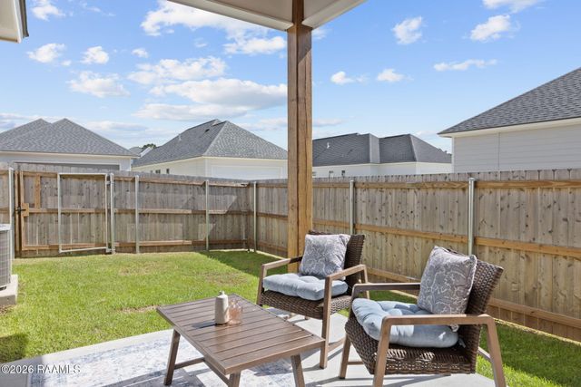 423 Flores Court, Lafayette, LA 70507