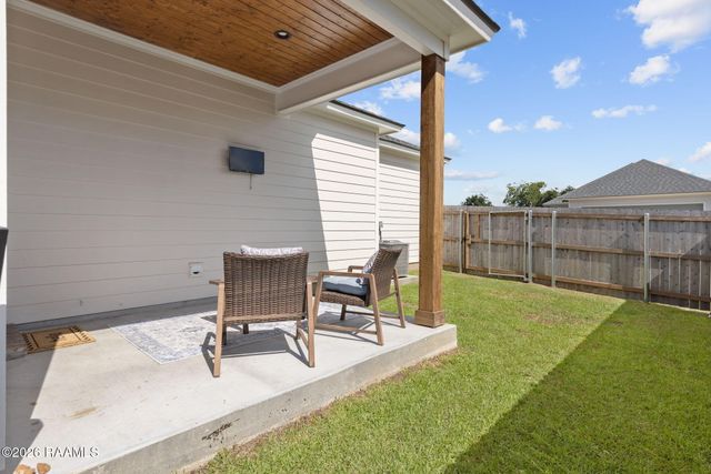 423 Flores Court, Lafayette, LA 70507