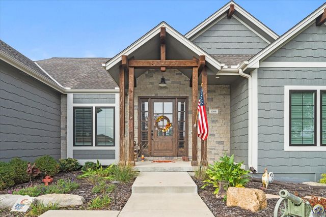 1309 Waverly Dr, Lawrence, KS 66049