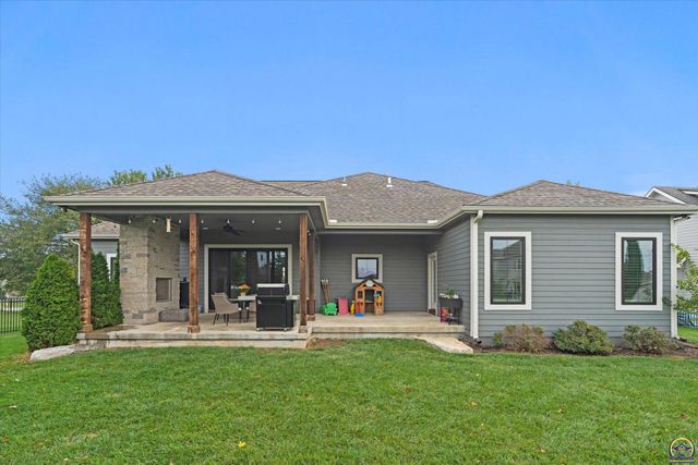 1309 Waverly Dr, Lawrence, KS 66049