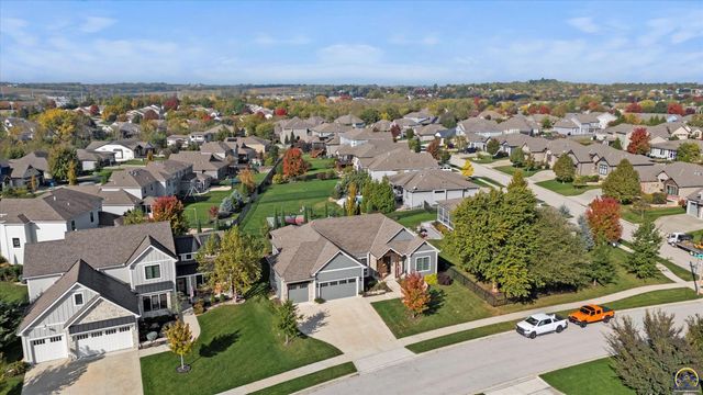 1309 Waverly Dr, Lawrence, KS 66049