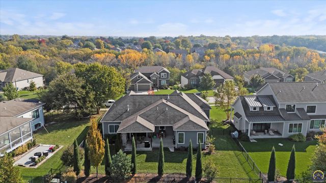 1309 Waverly Dr, Lawrence, KS 66049