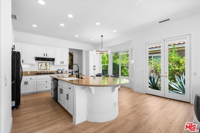 65 Shoreline Drive, Rancho Mirage, CA 92270