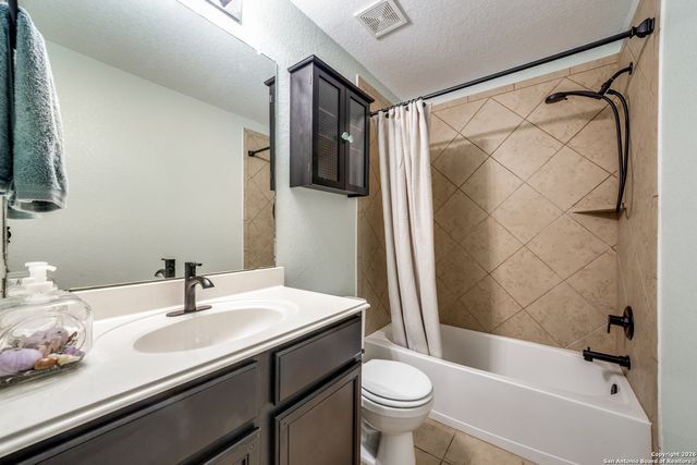 7010 Capeshaw, San Antonio, TX 78252