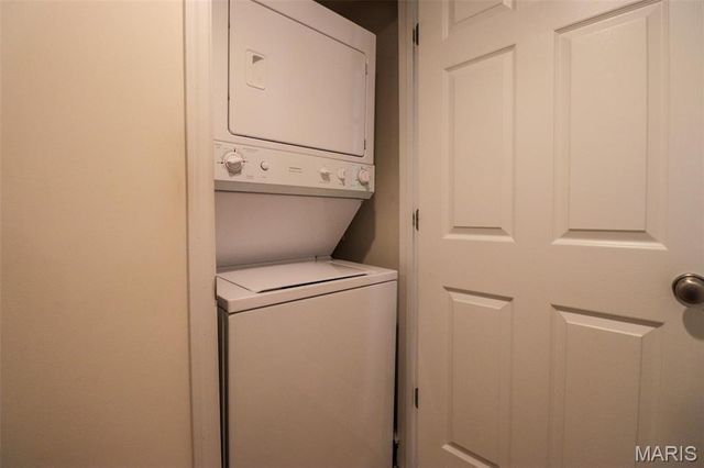 9723 Crayford Road 1D, Affton, MO 63123