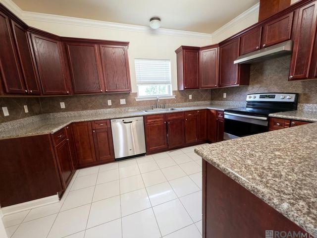 6751 Silver Springs Dr, Central, LA 70739