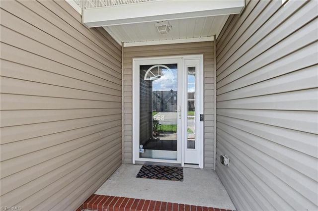 668 Chas Court, High Point, NC 27265