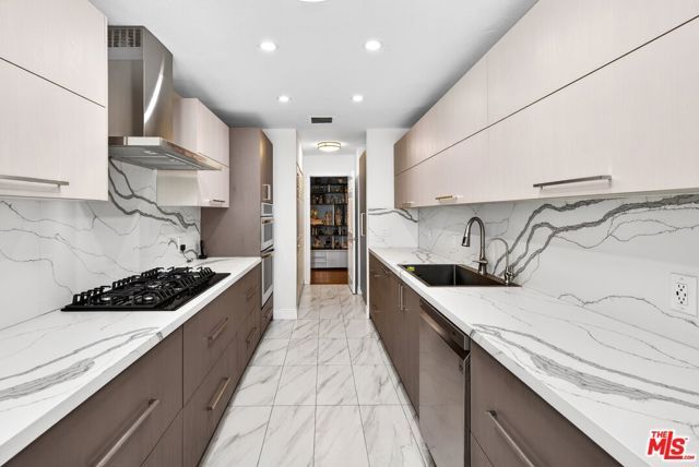 4822 Van Noord Avenue 6, Sherman Oaks, CA 91423