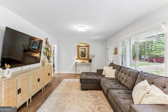 1879 Long, Decatur, GA 30032